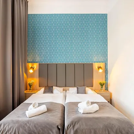 波尼亚中枢酒店