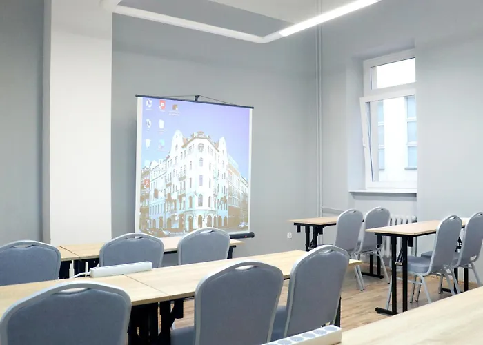 波尼亚中枢酒店 3*