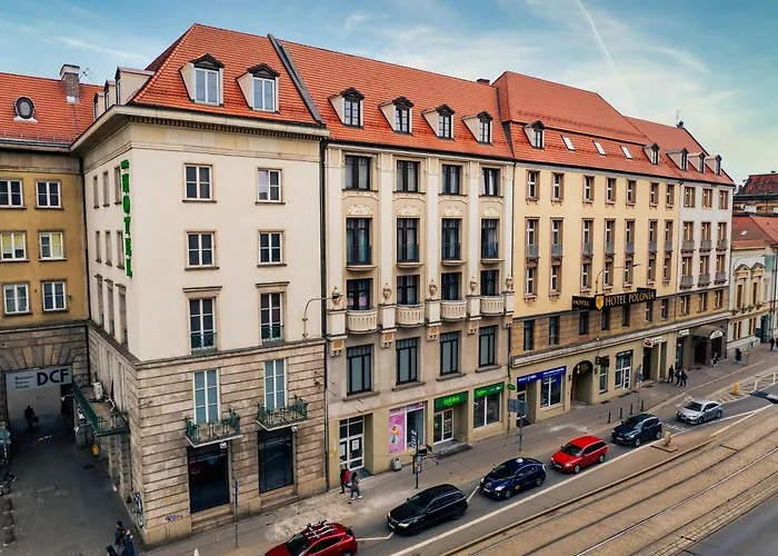 波尼亚中枢酒店